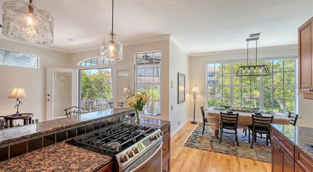 Image 18 of 43 For 4922 Commonwealth Drive