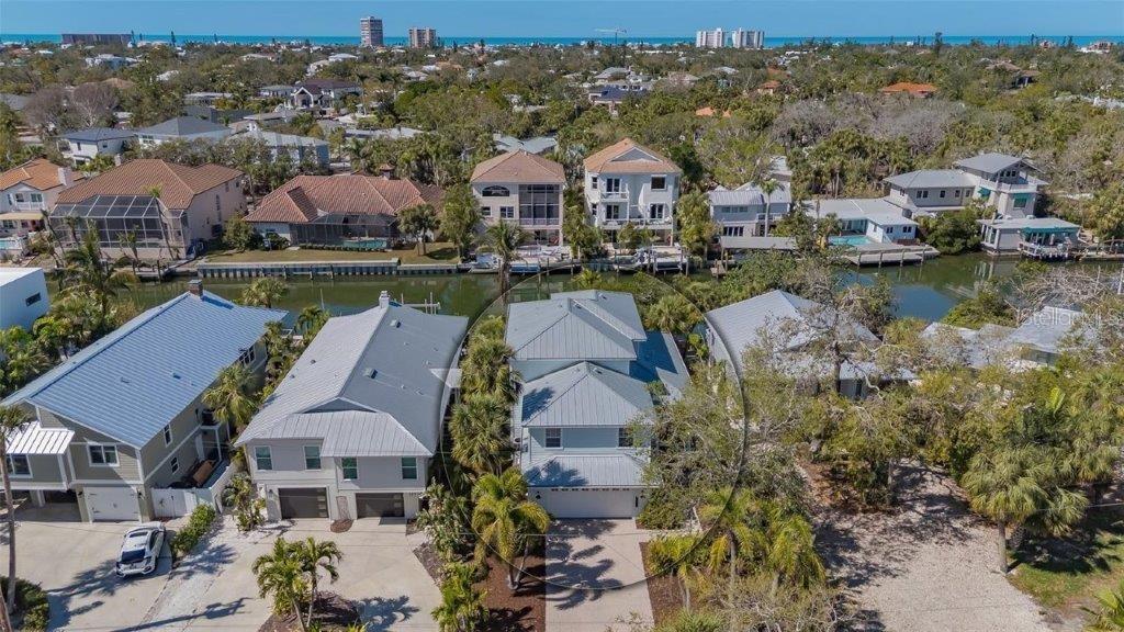 Image 2 of 43 For 4922 Commonwealth Drive