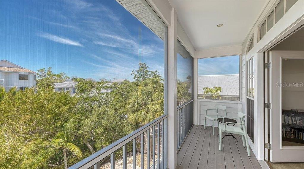 Image 26 of 43 For 4922 Commonwealth Drive