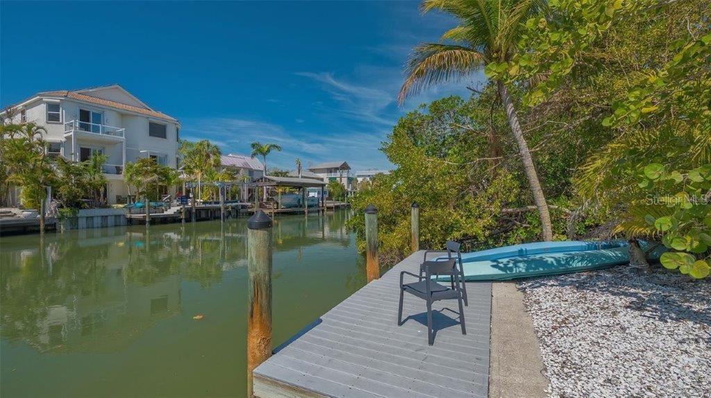 Image 37 of 43 For 4922 Commonwealth Drive