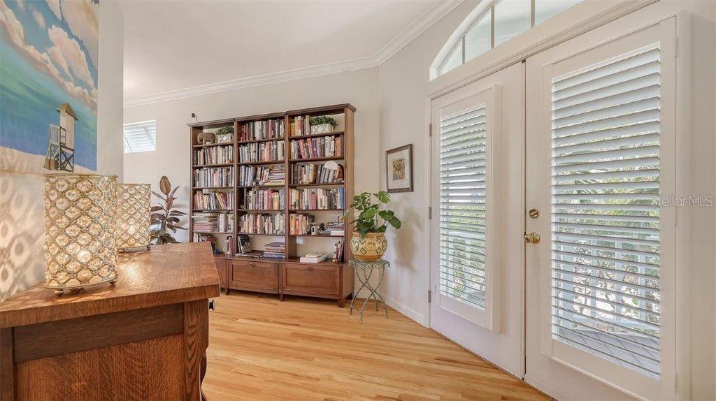 Image 6 of 43 For 4922 Commonwealth Drive