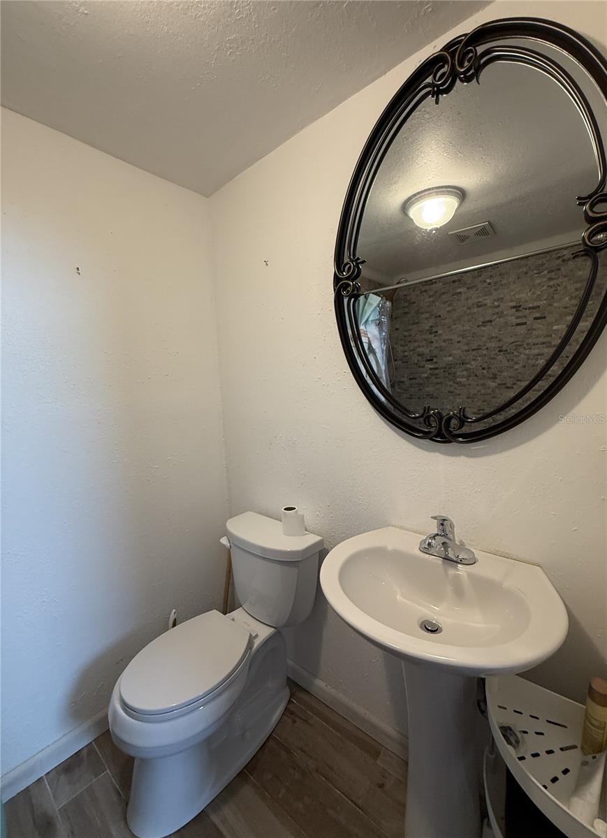 Image 12 of 26 For 217 6th Street E