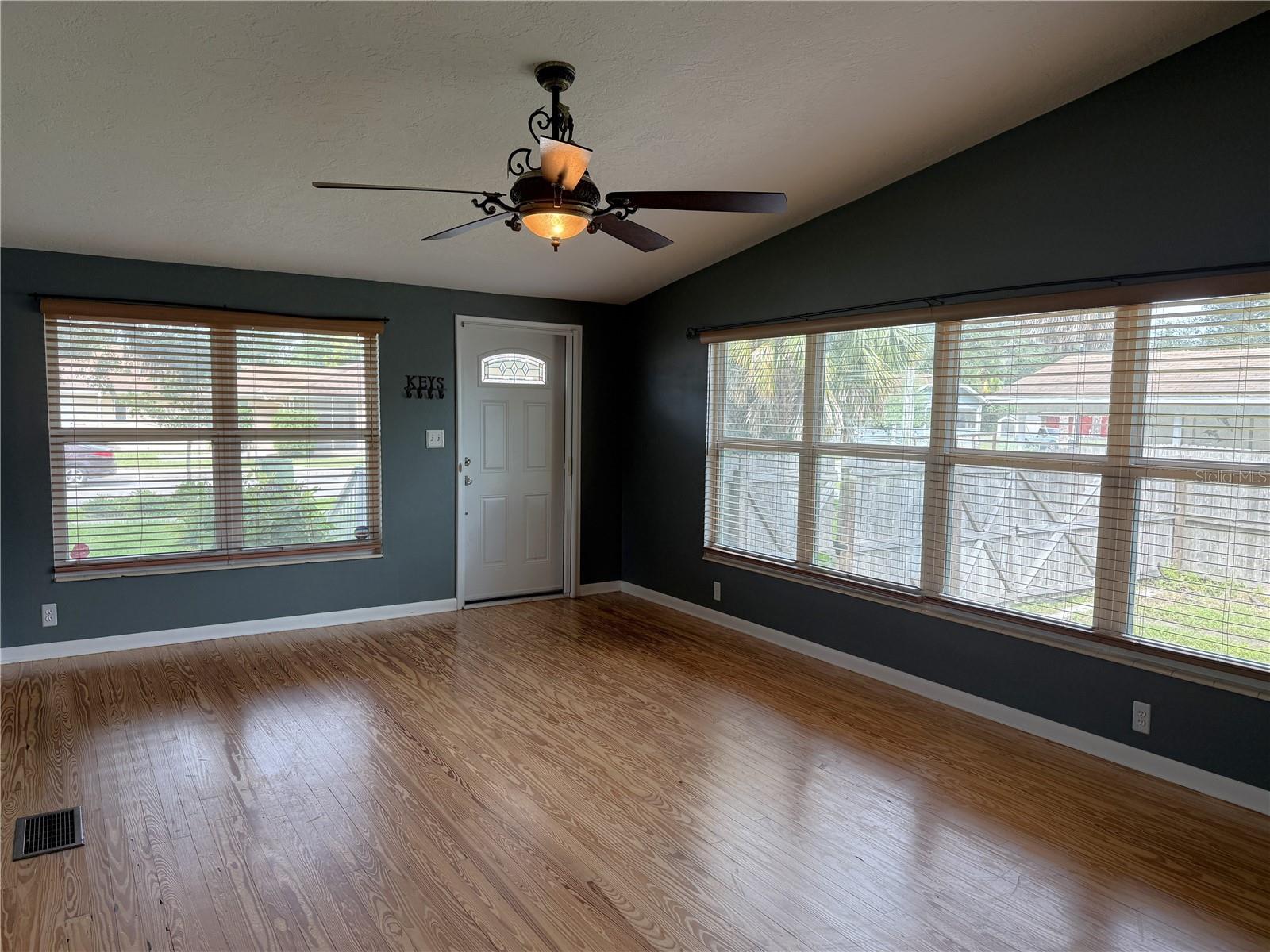 Image 2 of 26 For 217 6th Street E