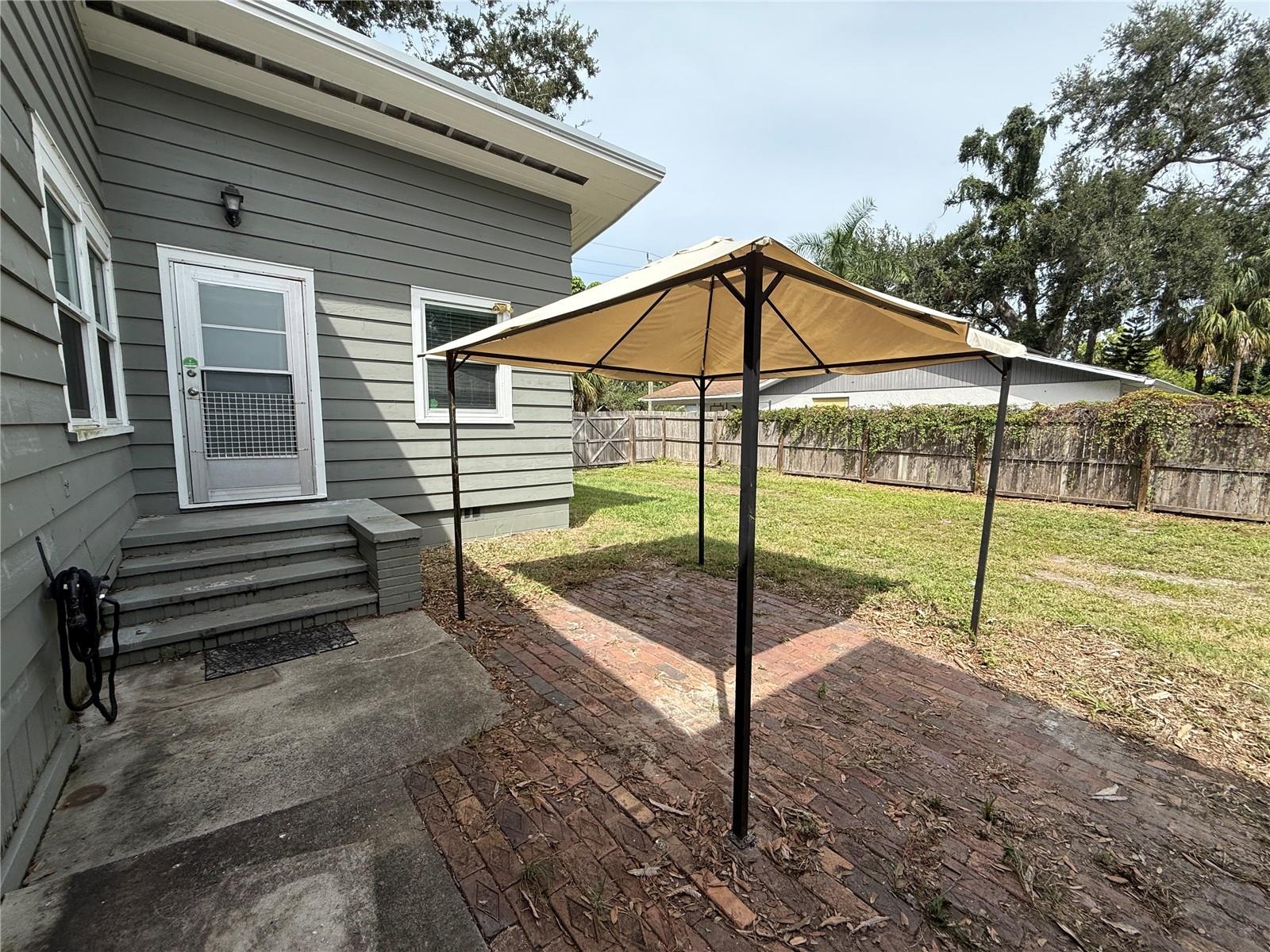 Image 25 of 26 For 217 6th Street E