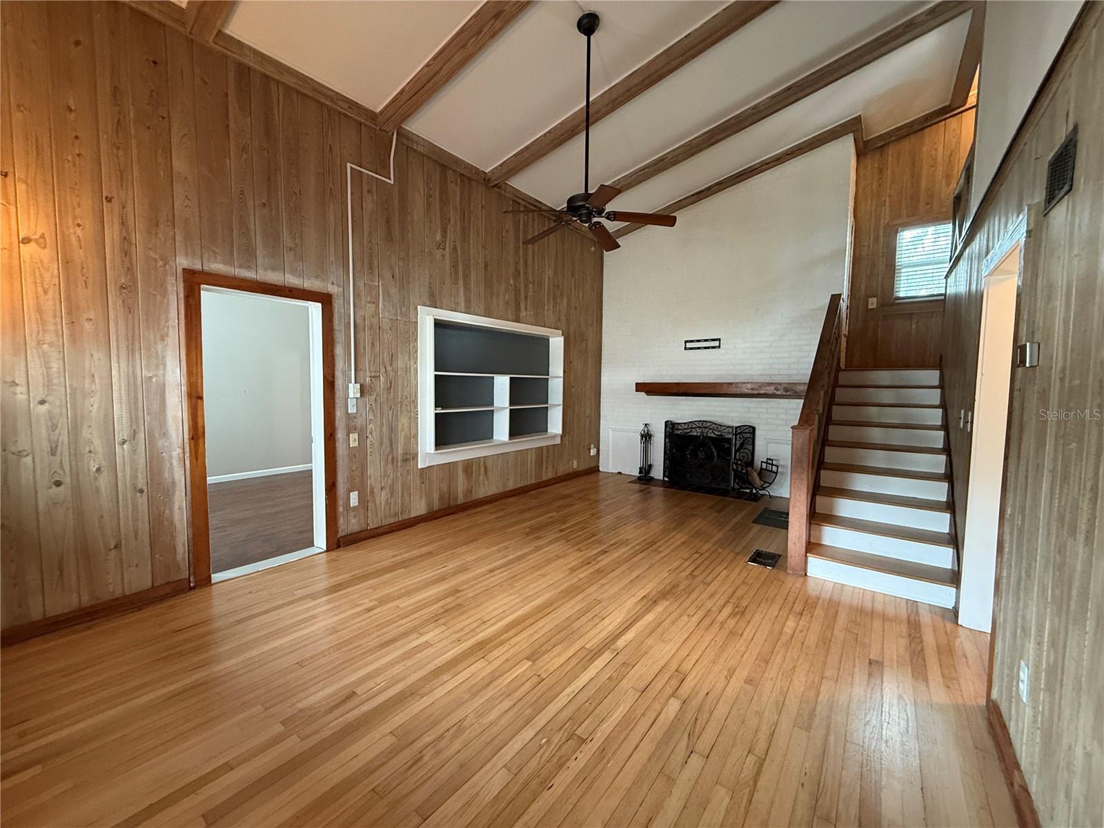 Image 6 of 26 For 217 6th Street E