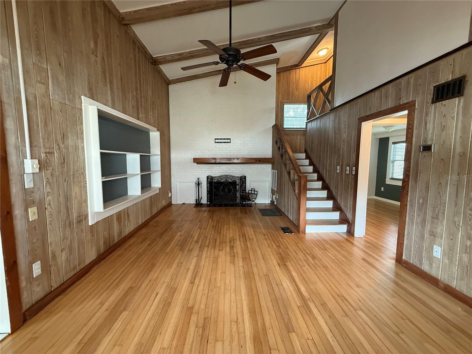 Image 7 of 26 For 217 6th Street E