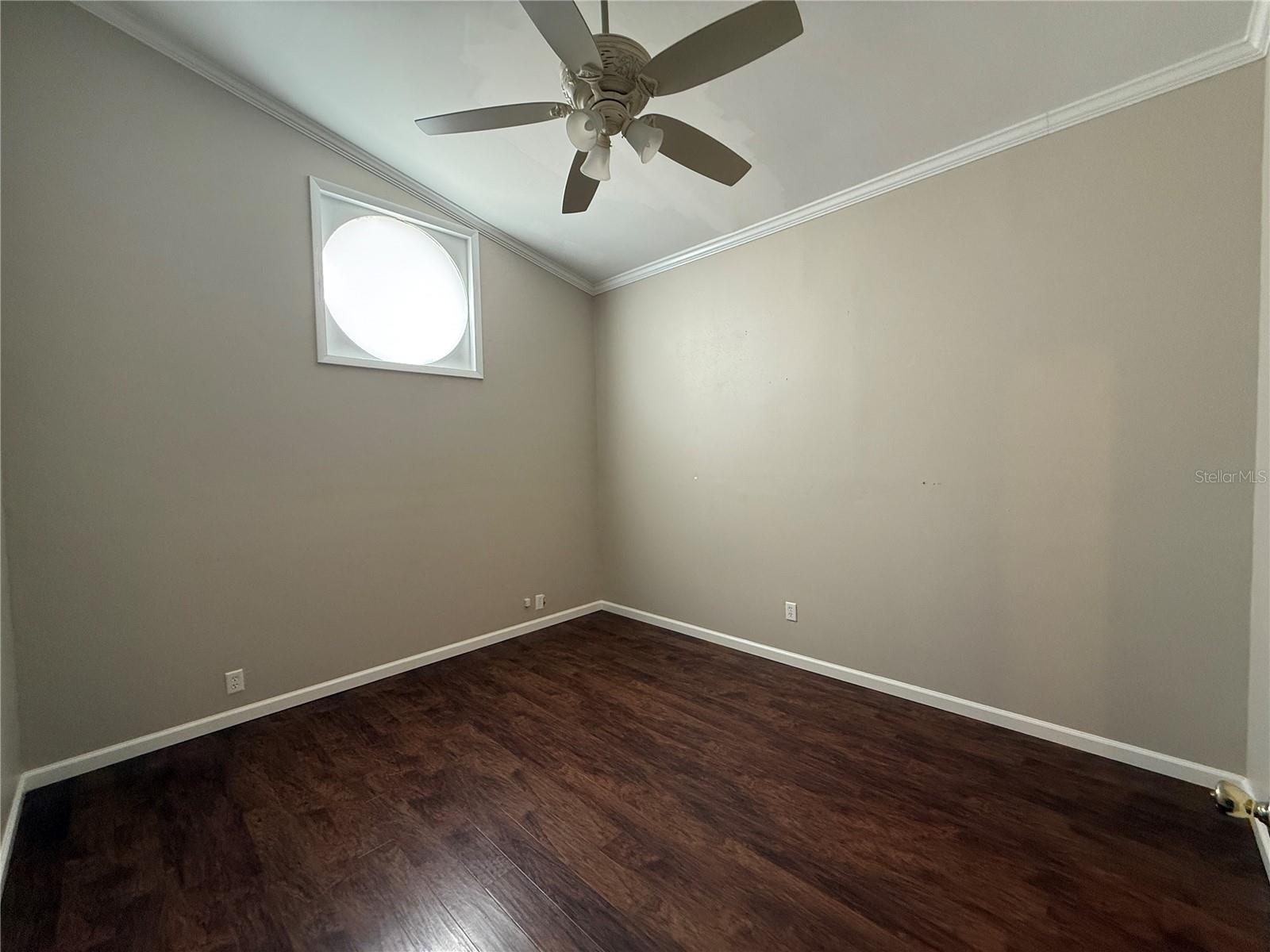 Image 9 of 26 For 217 6th Street E