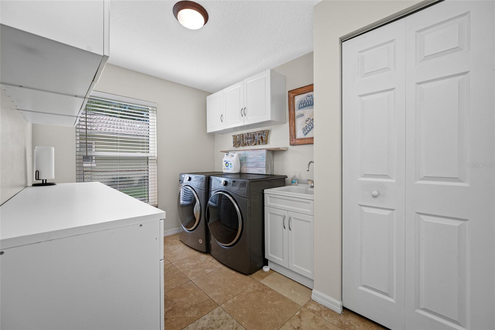 Image 19 of 62 For 1114 Pelican Place