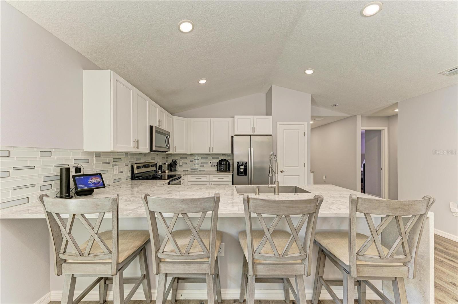 Image 11 of 30 For 827 Bacon Avenue