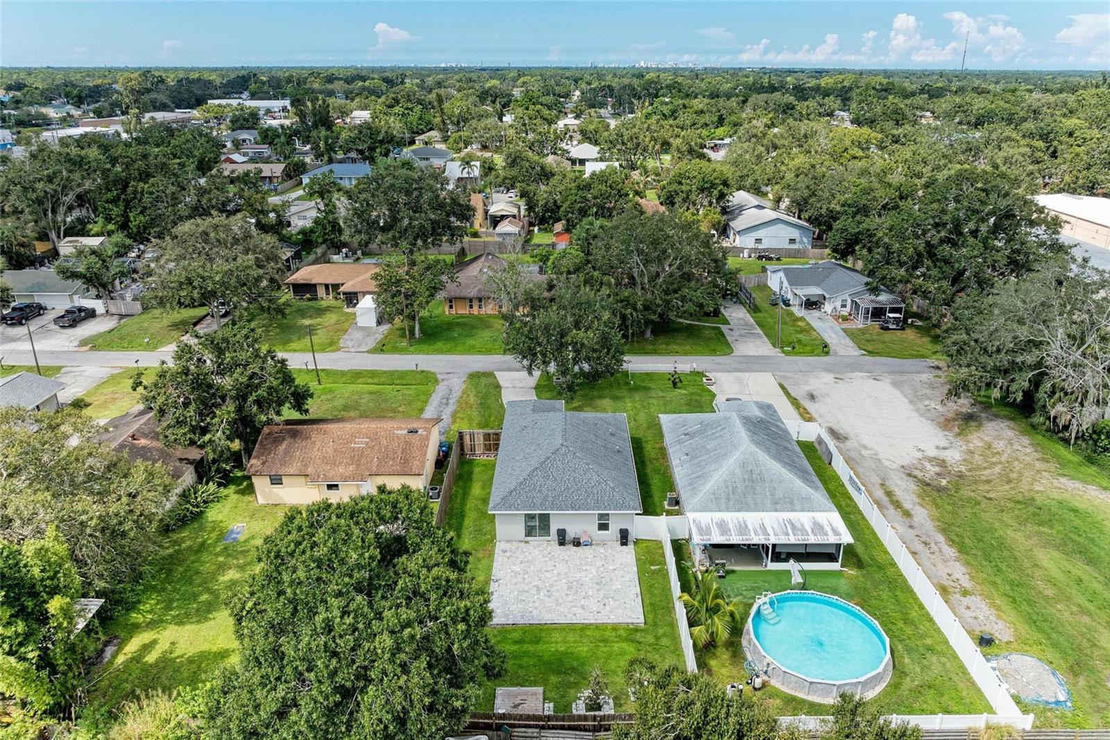 Image 6 of 30 For 827 Bacon Avenue