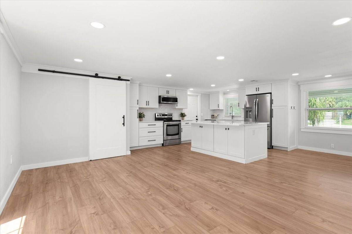 Image 14 of 27 For 311 Dorchester Drive