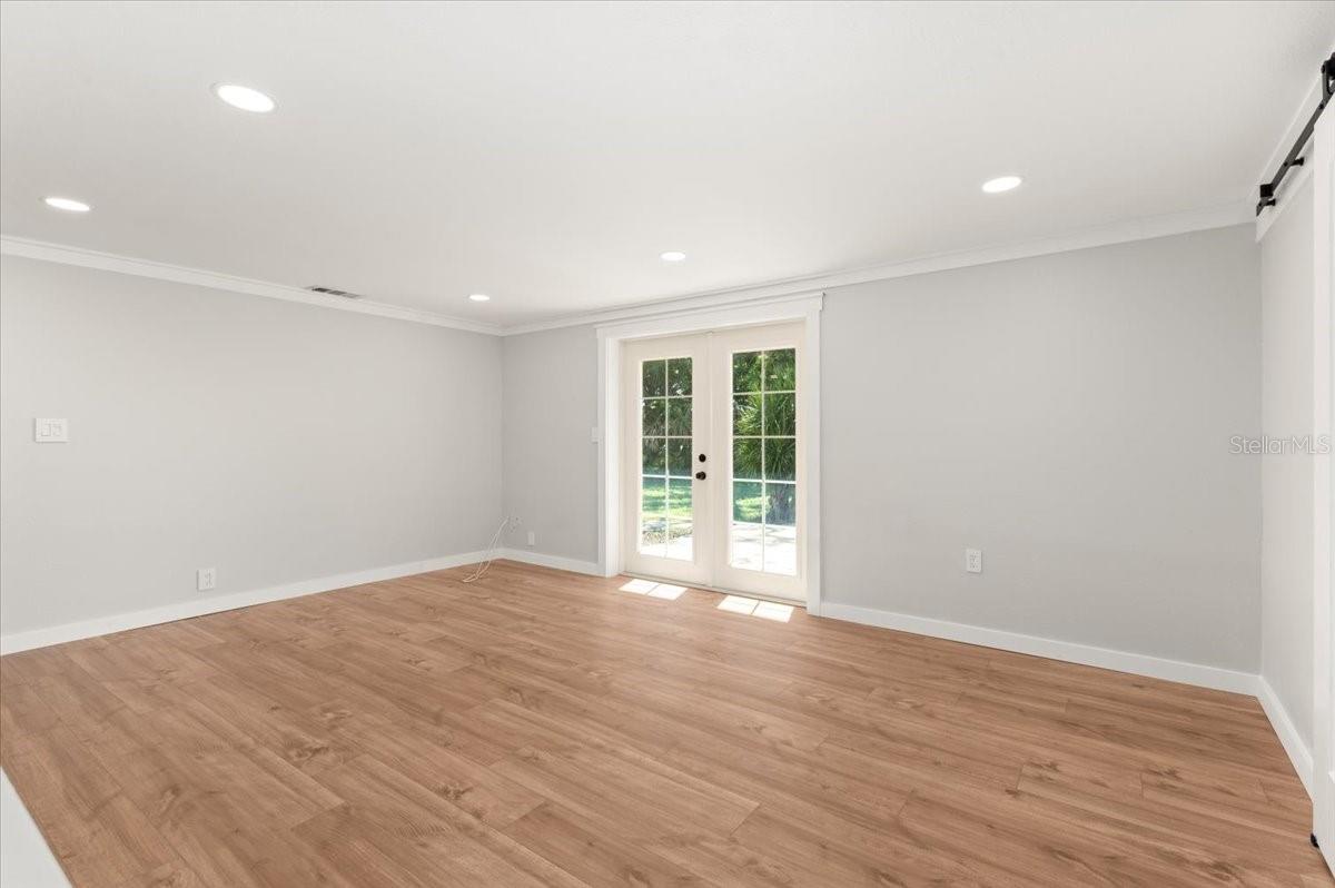 Image 7 of 27 For 311 Dorchester Drive