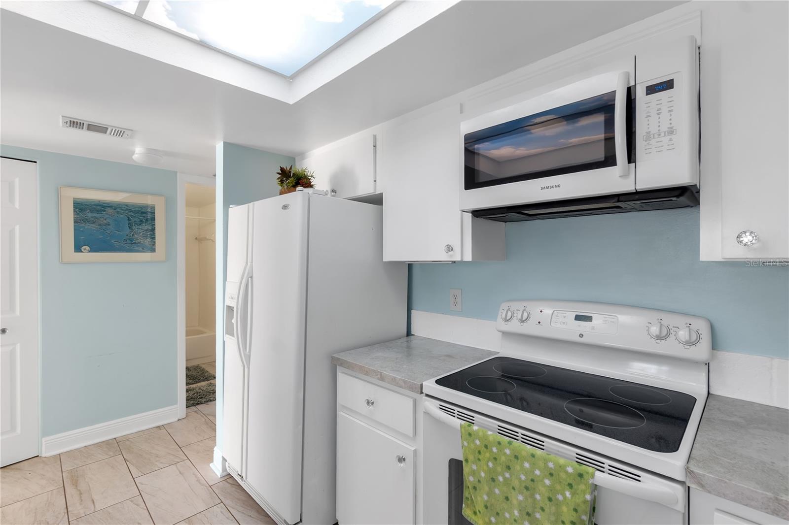 Image 11 of 25 For 2808 29th Avenue W