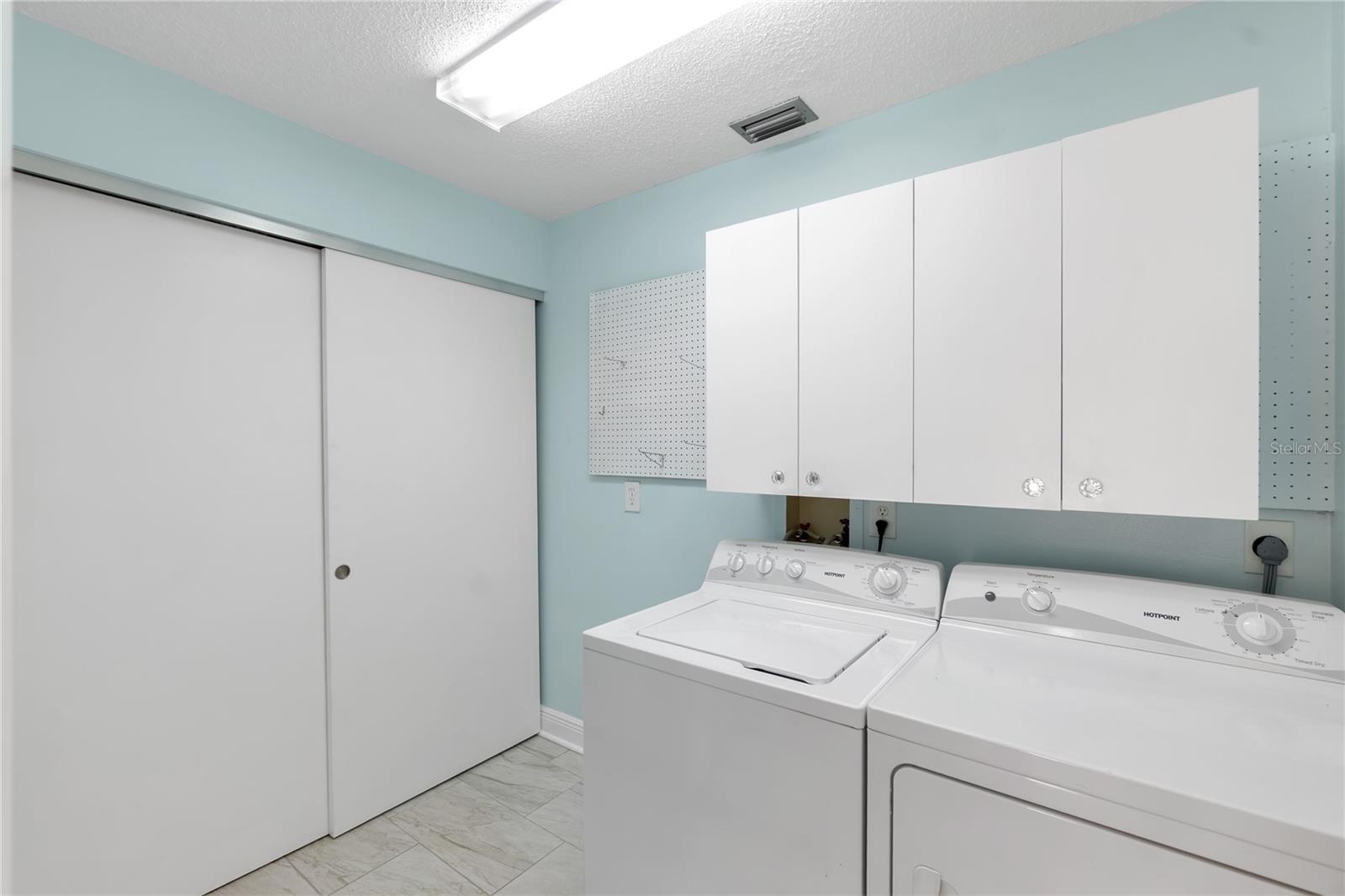 Image 22 of 25 For 2808 29th Avenue W