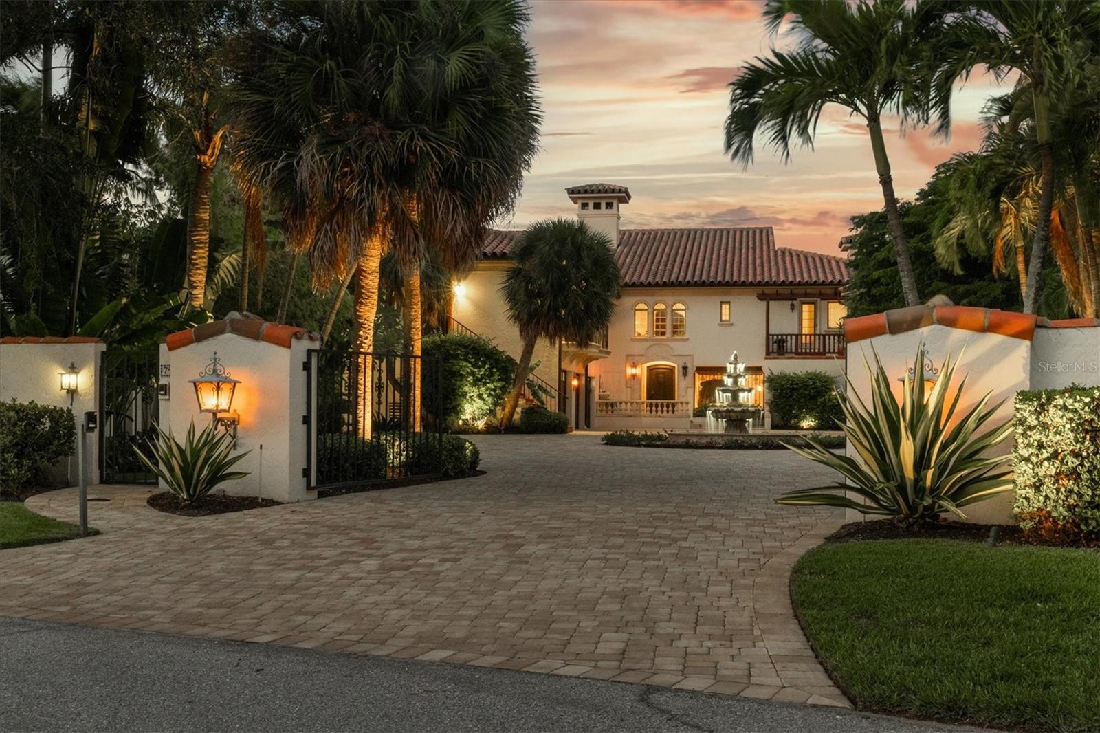 Image 2 of 62 For 749 Freeling Drive