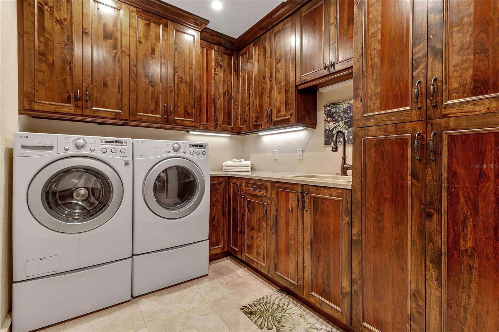 Image 20 of 62 For 749 Freeling Drive