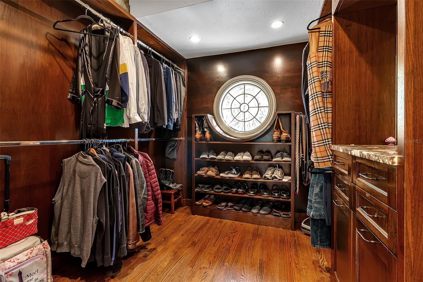 Image 28 of 62 For 749 Freeling Drive