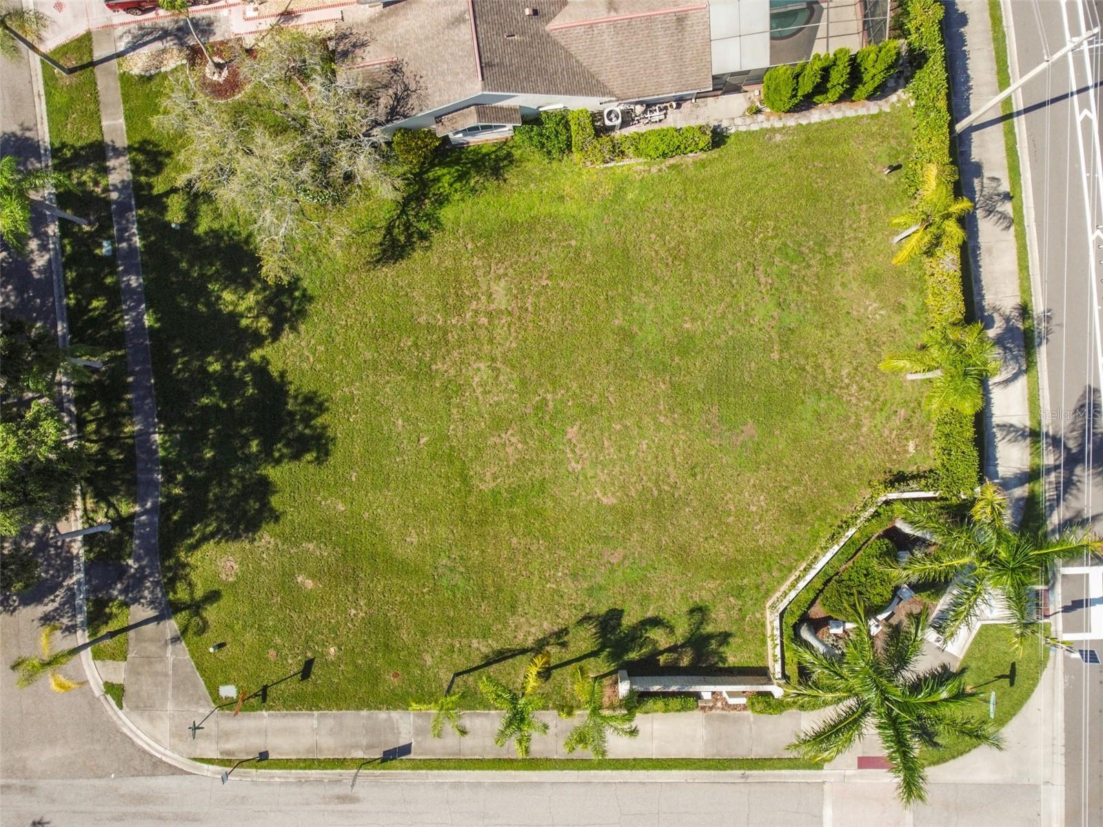 Image 17 of 25 For Calle Rosa Place