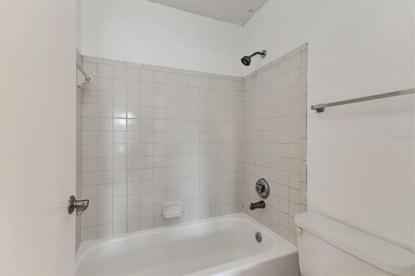 Image 21 of 46 For 4029 Crockers Lake Boulevard 14