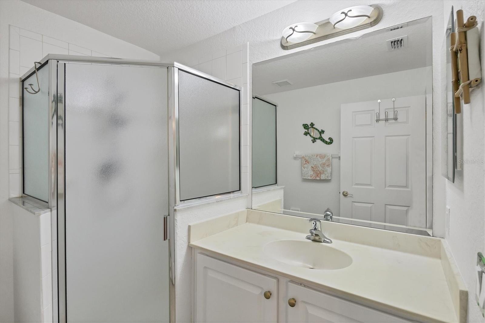 Image 33 of 55 For 3601 10th Lane W