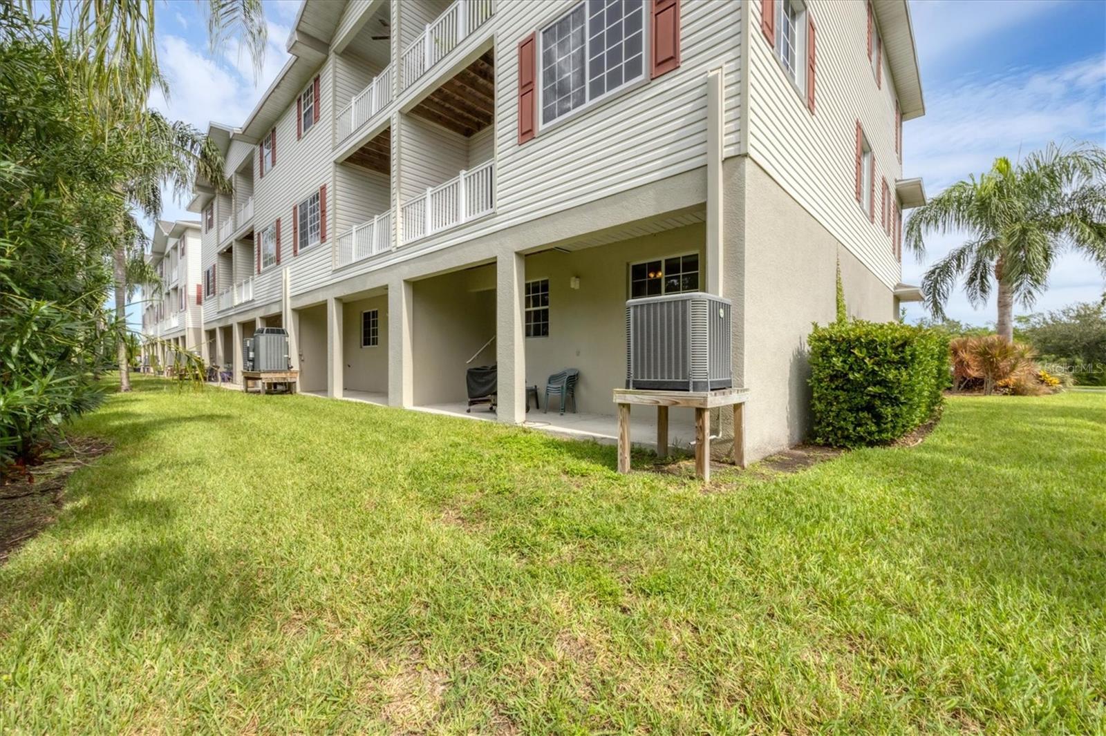 Image 38 of 55 For 3601 10th Lane W