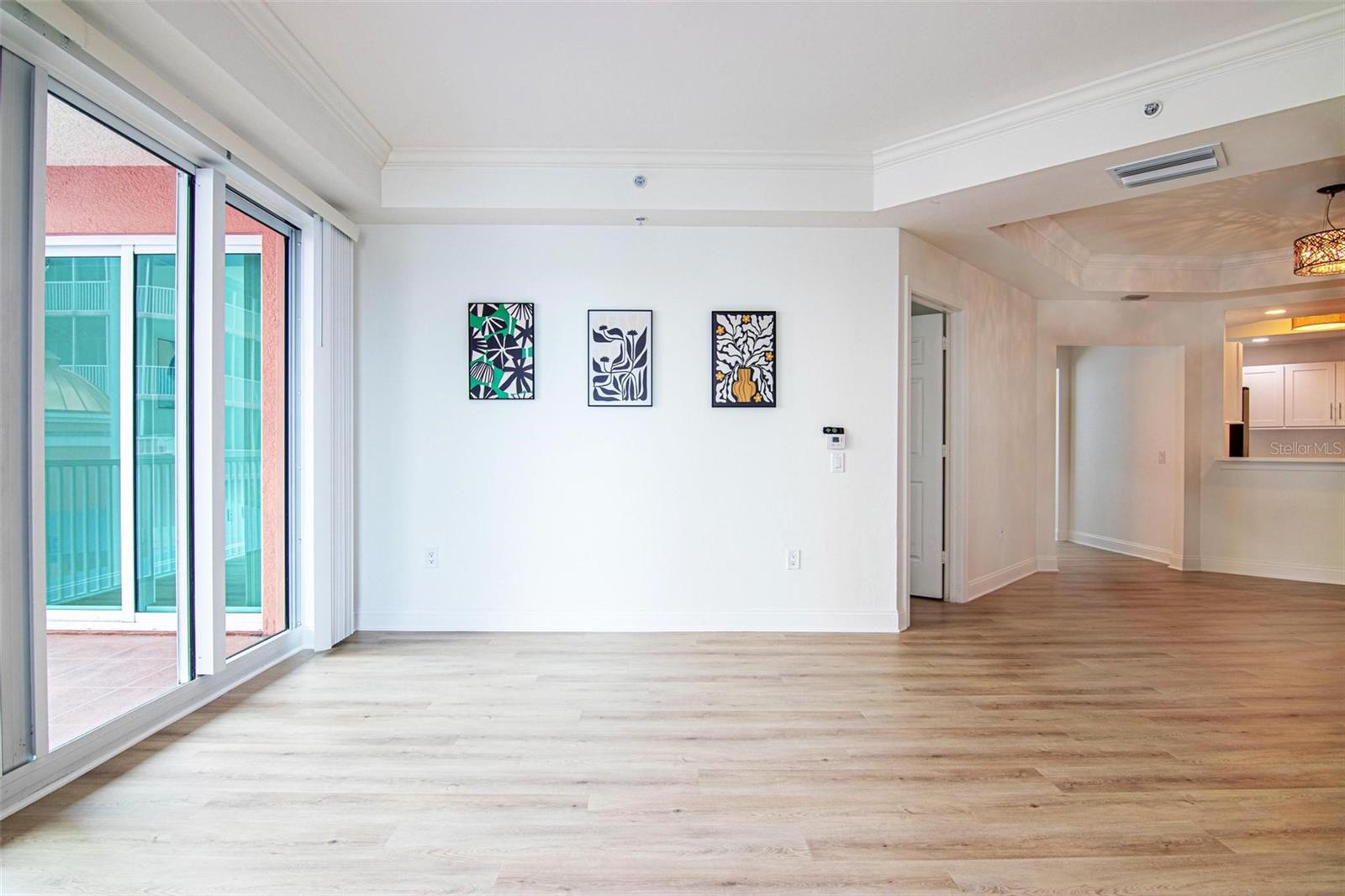 Image 22 of 52 For 2743 1st Street 406