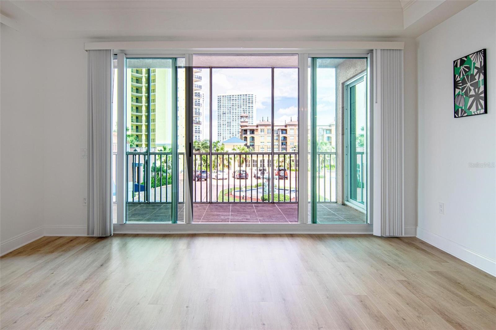 Image 23 of 52 For 2743 1st Street 406