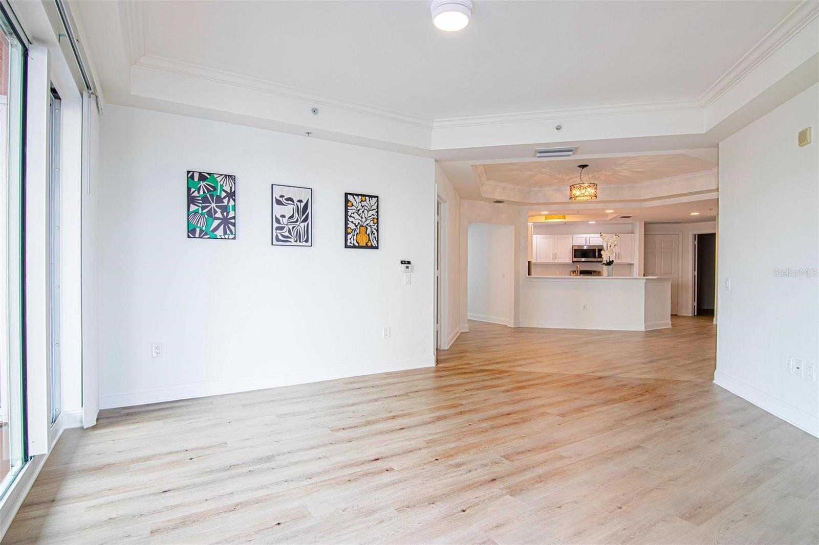 Image 26 of 52 For 2743 1st Street 406