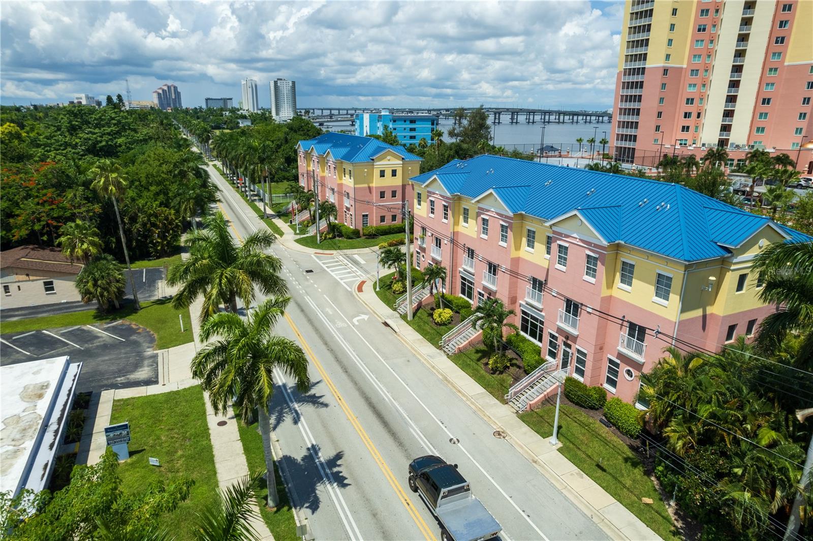 Image 3 of 52 For 2743 1st Street 406