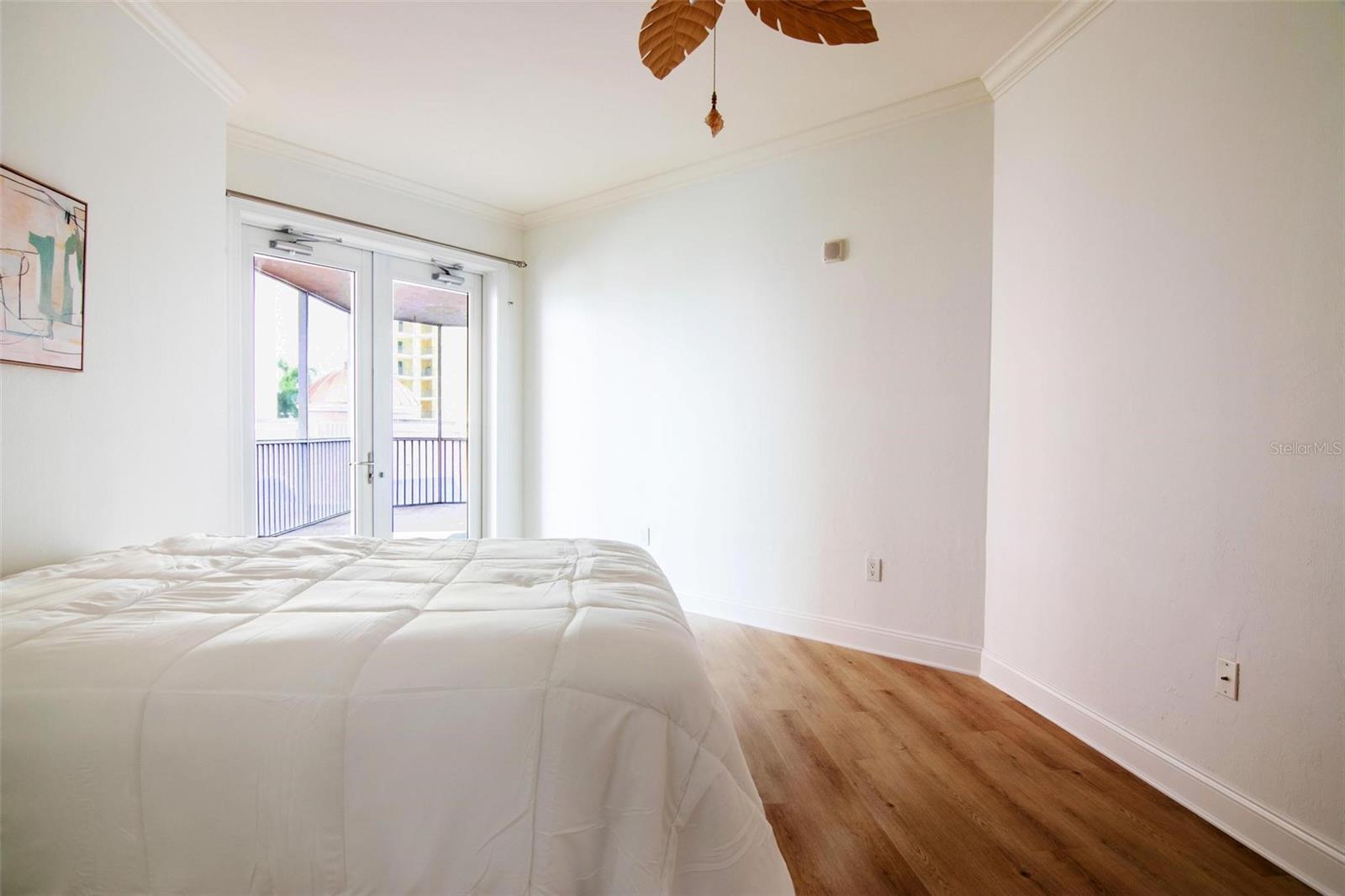 Image 42 of 52 For 2743 1st Street 406