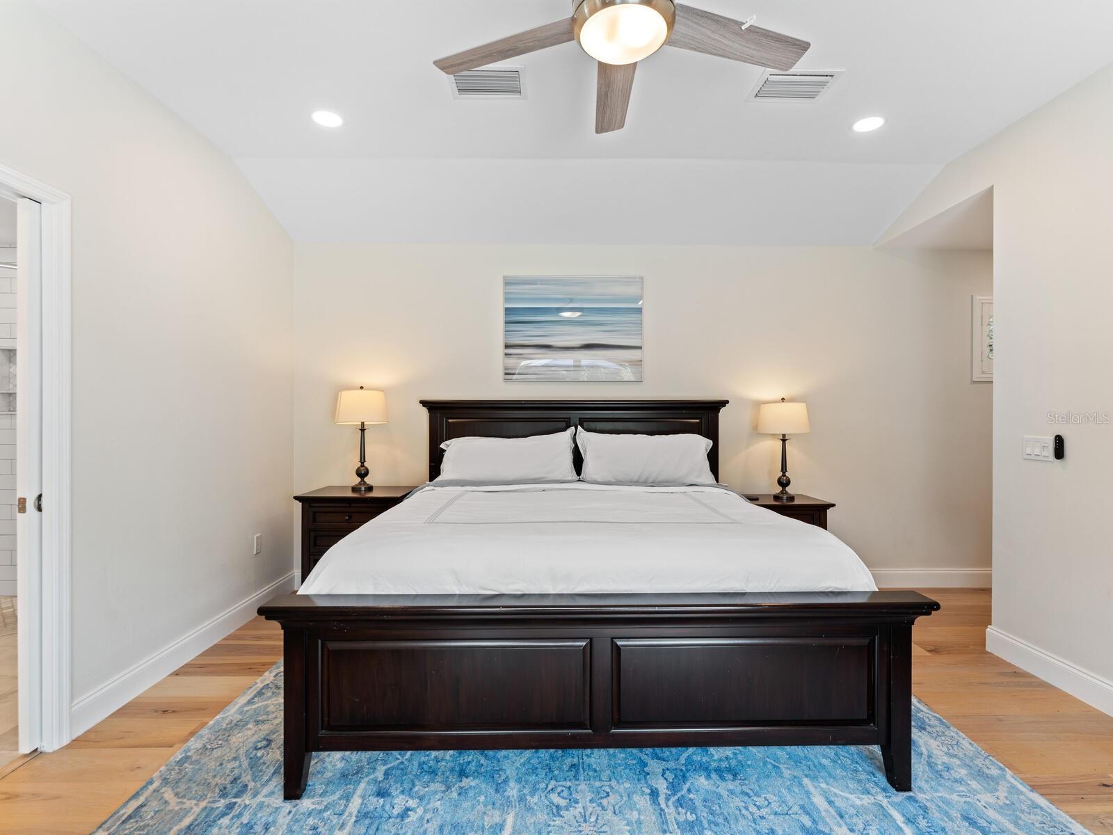 Image 13 of 30 For 1846 Lincoln Drive