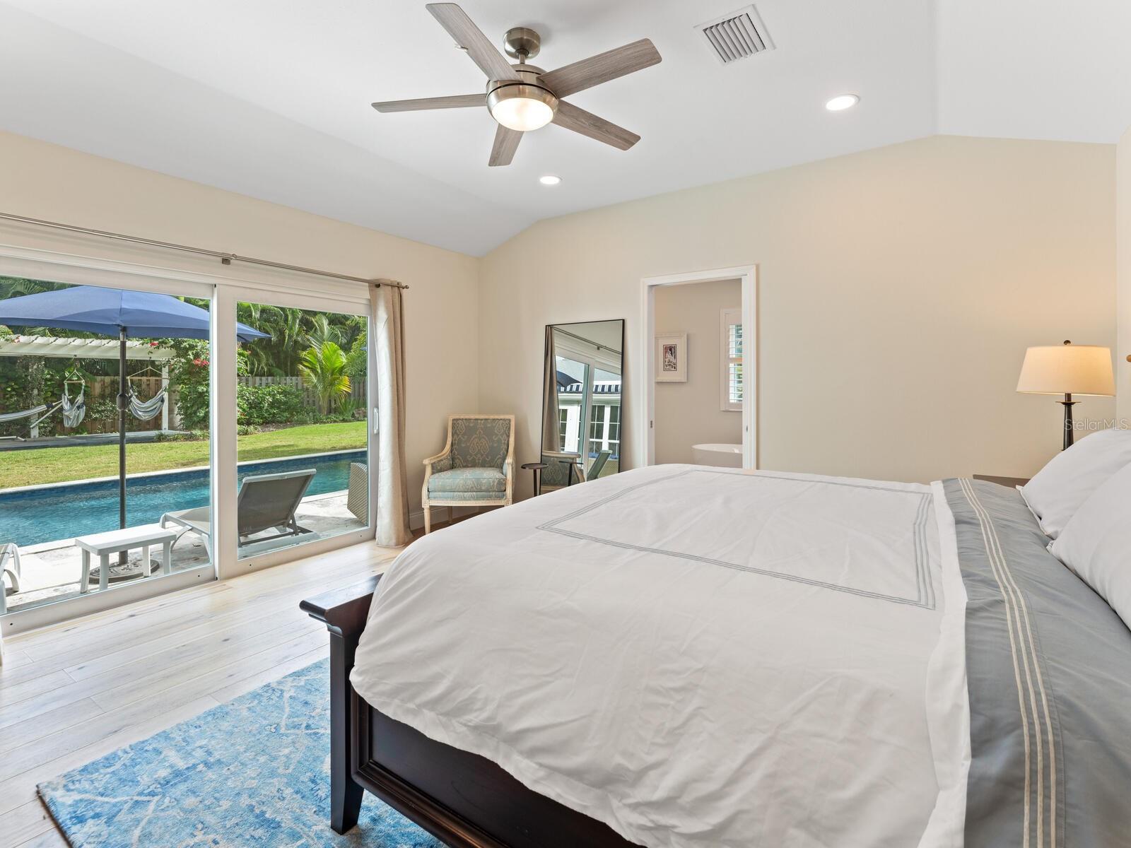 Image 14 of 30 For 1846 Lincoln Drive