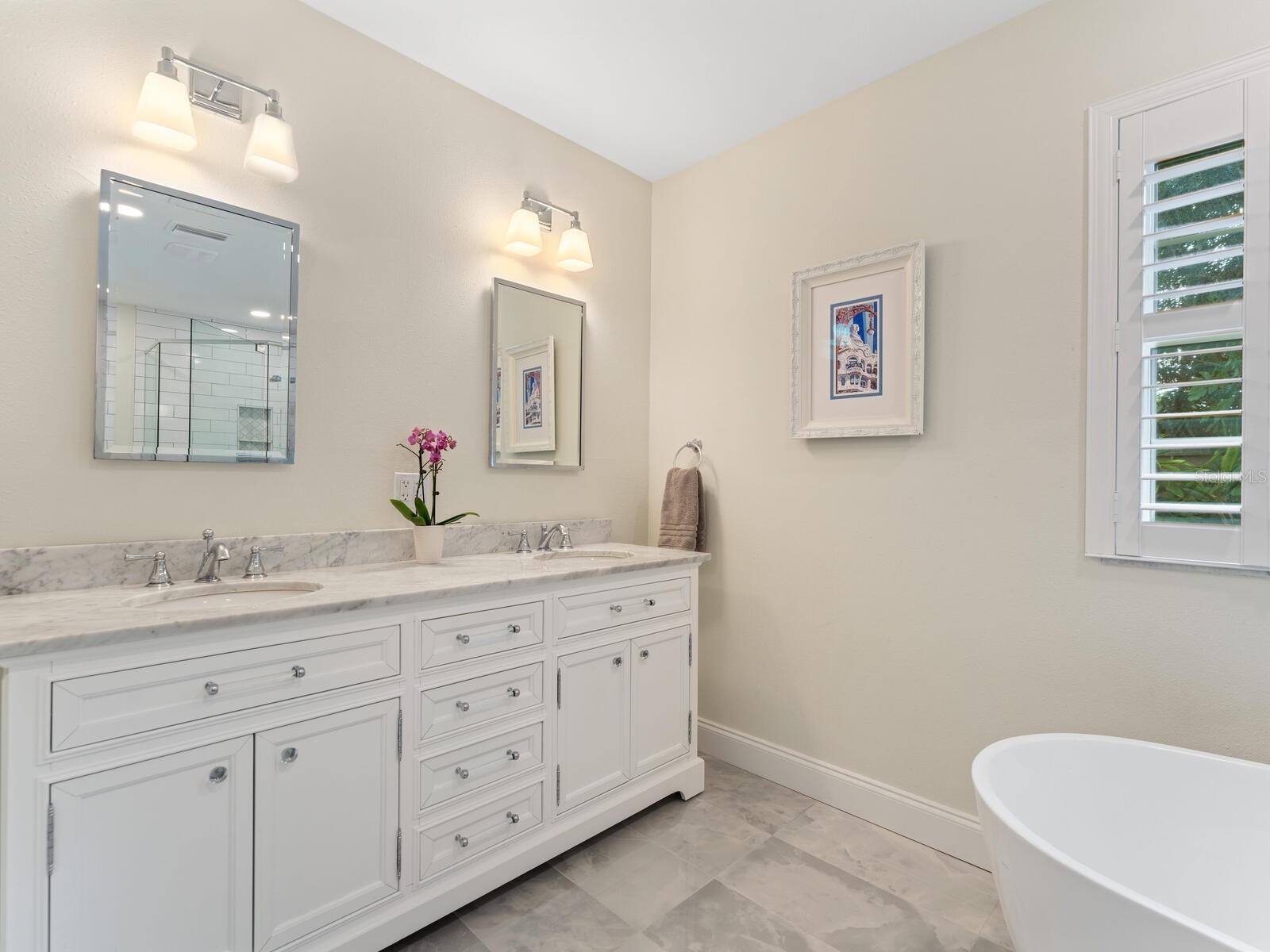 Image 16 of 30 For 1846 Lincoln Drive