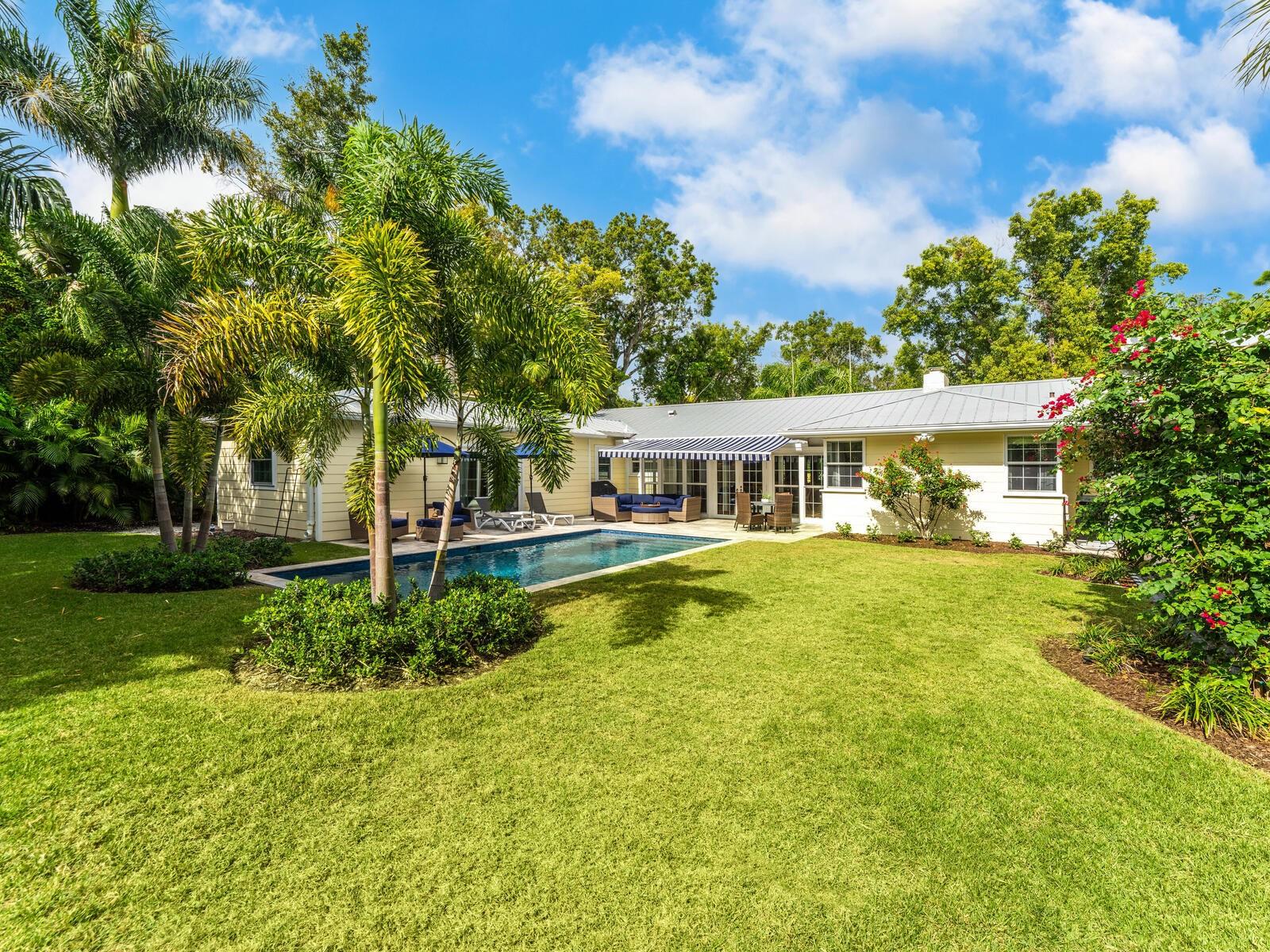 Image 27 of 30 For 1846 Lincoln Drive