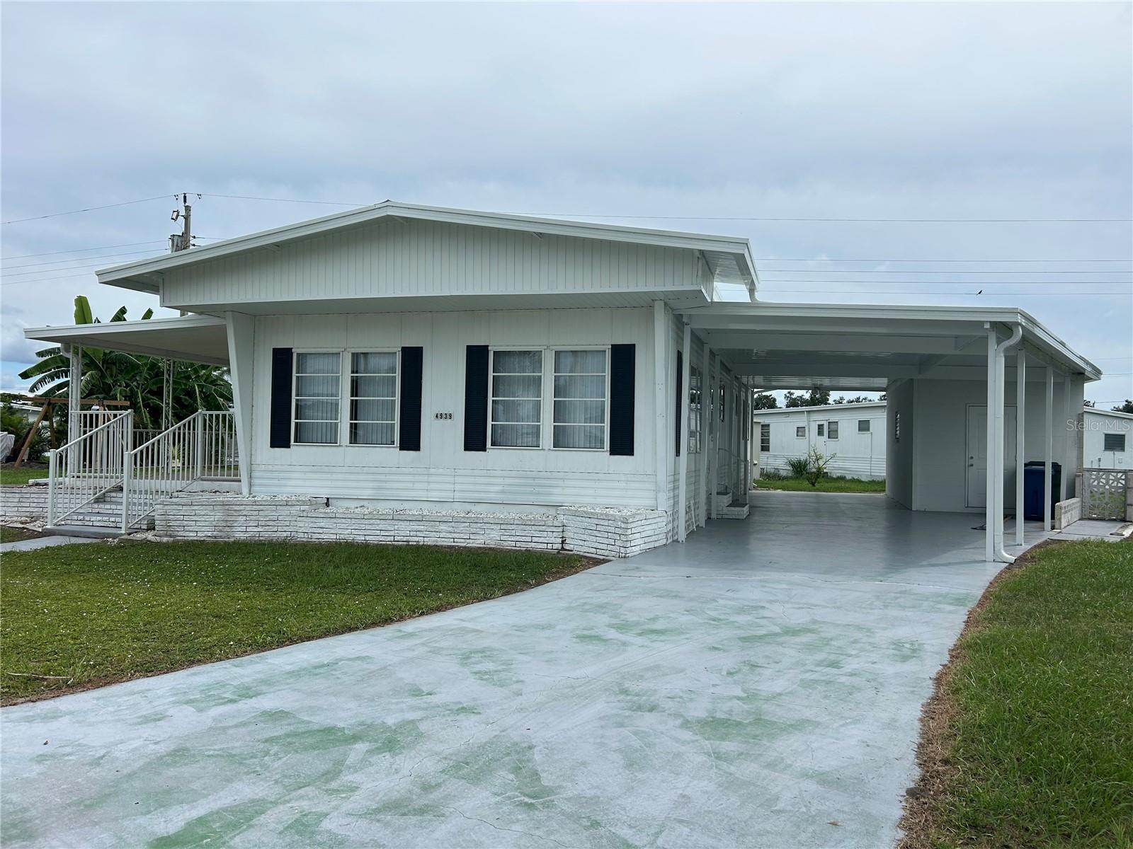 Details for 4939 Tri Par Drive, SARASOTA, FL 34234