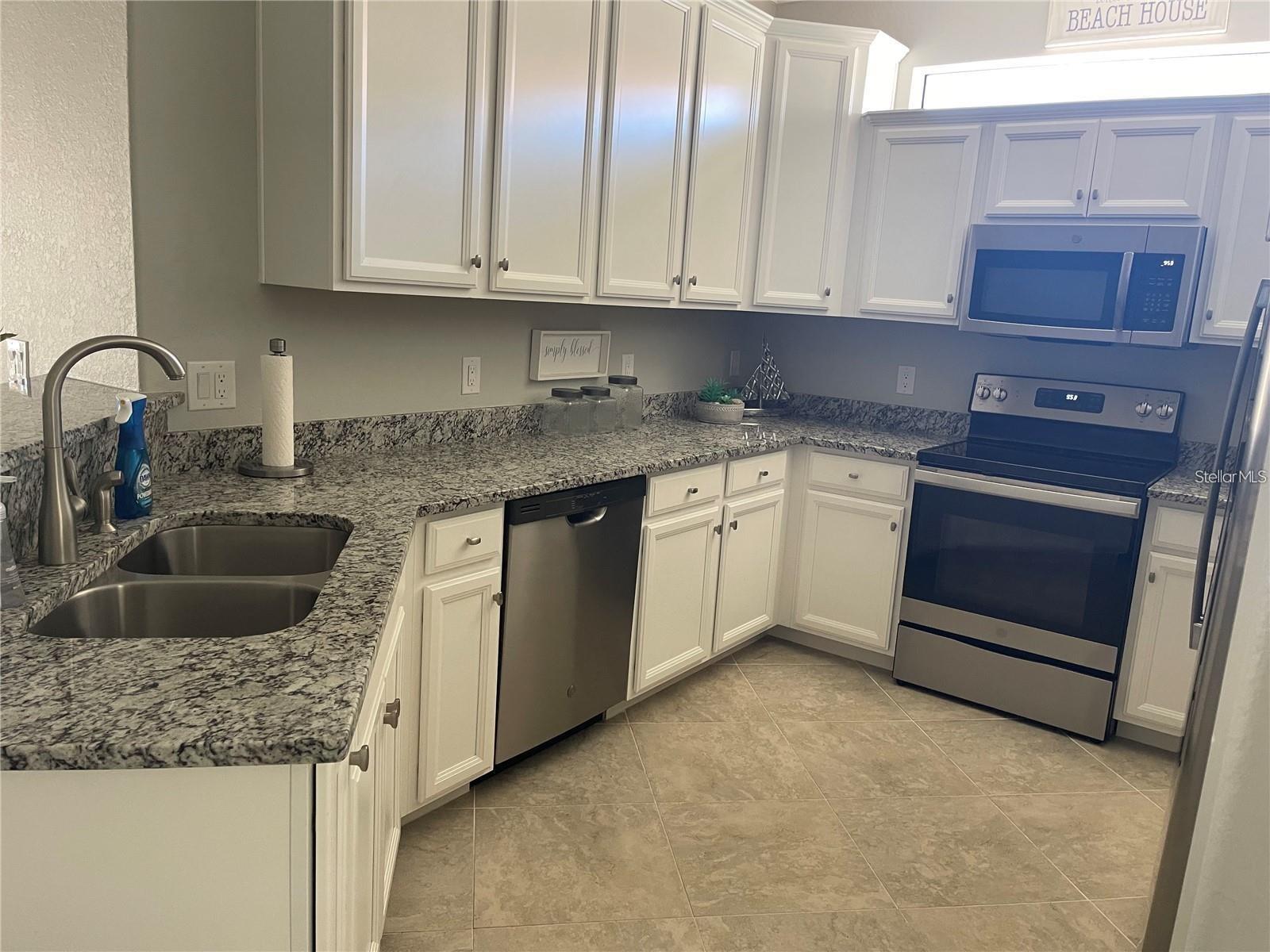 Image 4 of 17 For 12229 Amica Loop