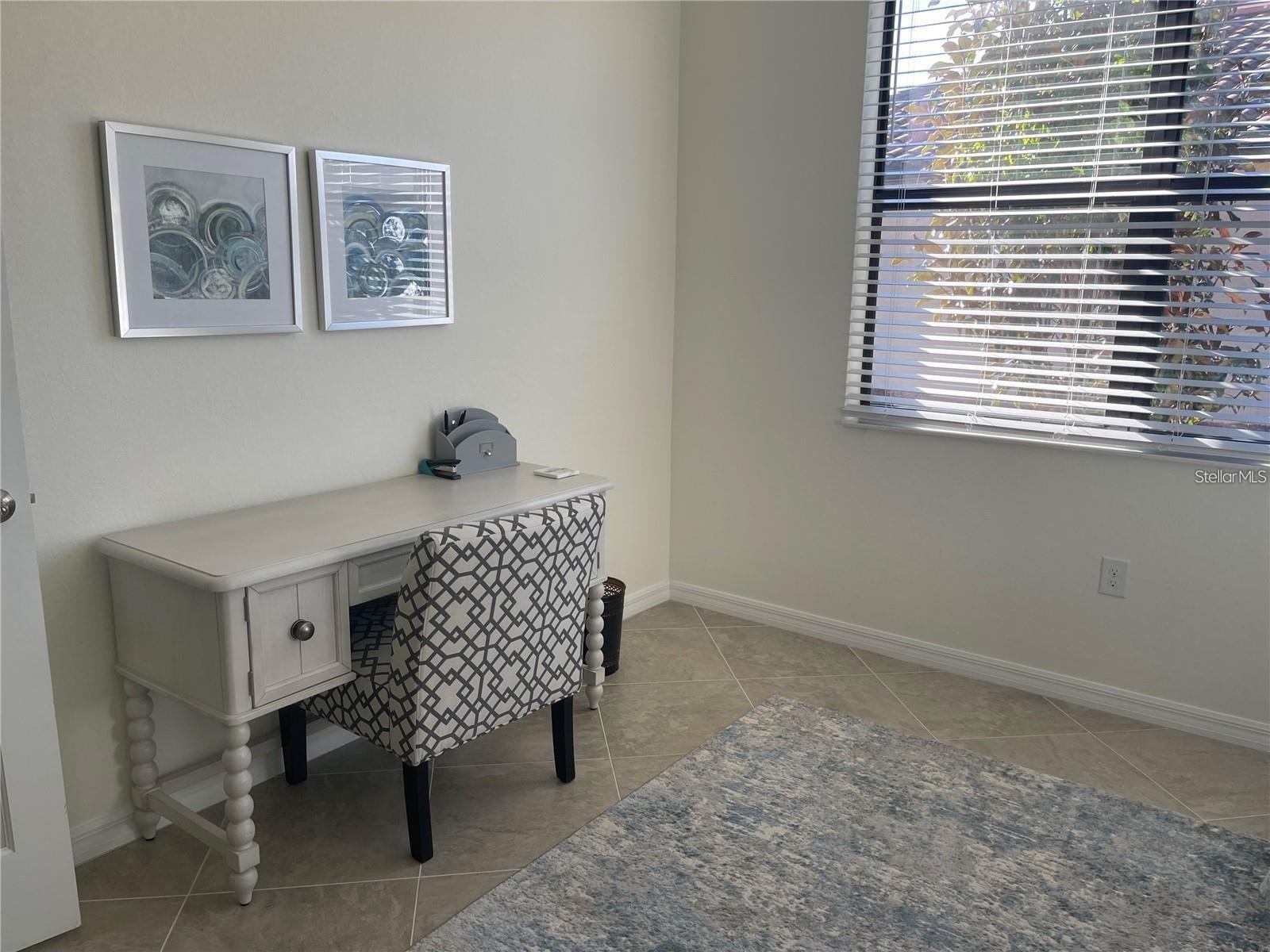 Image 6 of 17 For 12229 Amica Loop