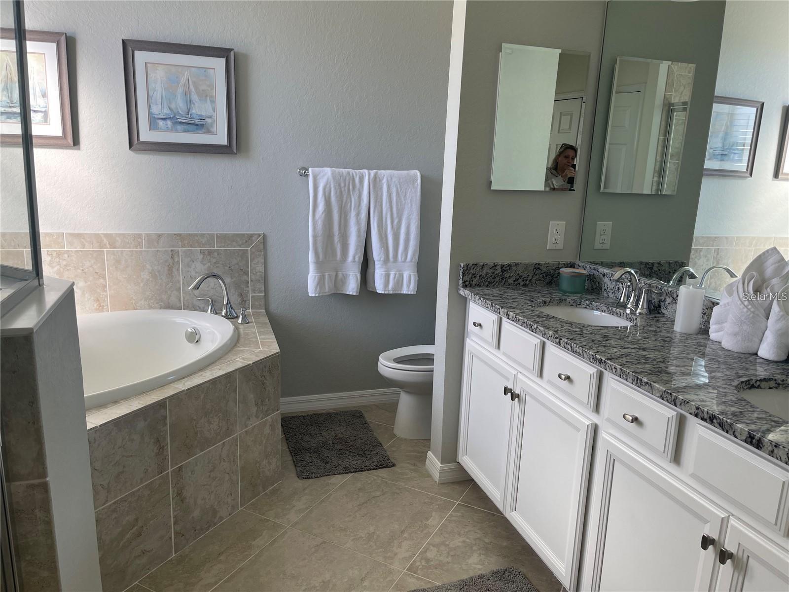 Image 9 of 17 For 12229 Amica Loop