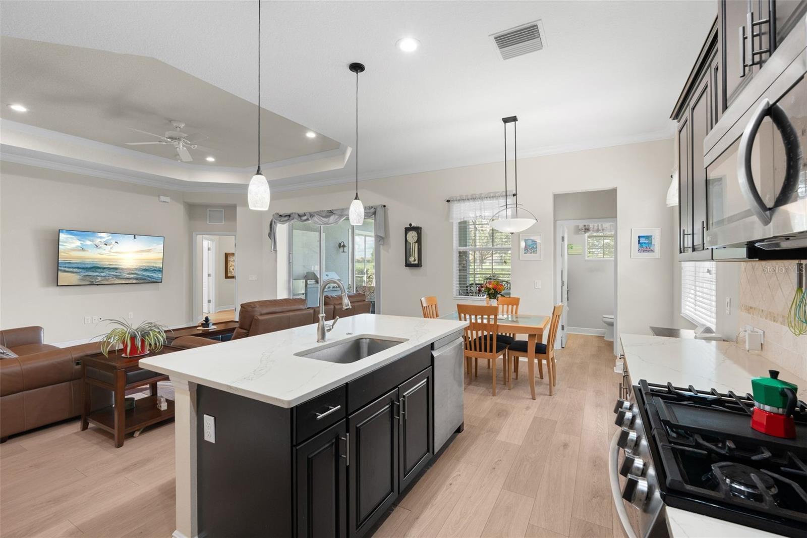 Image 18 of 90 For 14527 Whitemoss Terrace