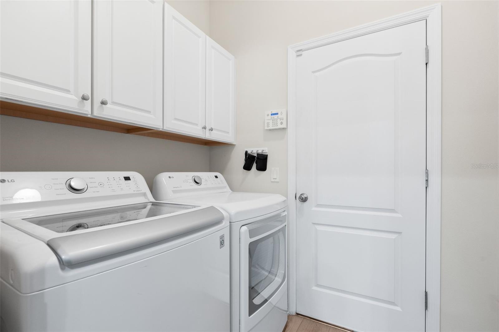 Image 41 of 90 For 14527 Whitemoss Terrace