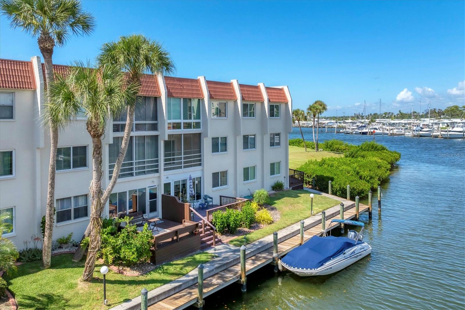 Image 32 of 84 For 240 Santa Maria Street 224