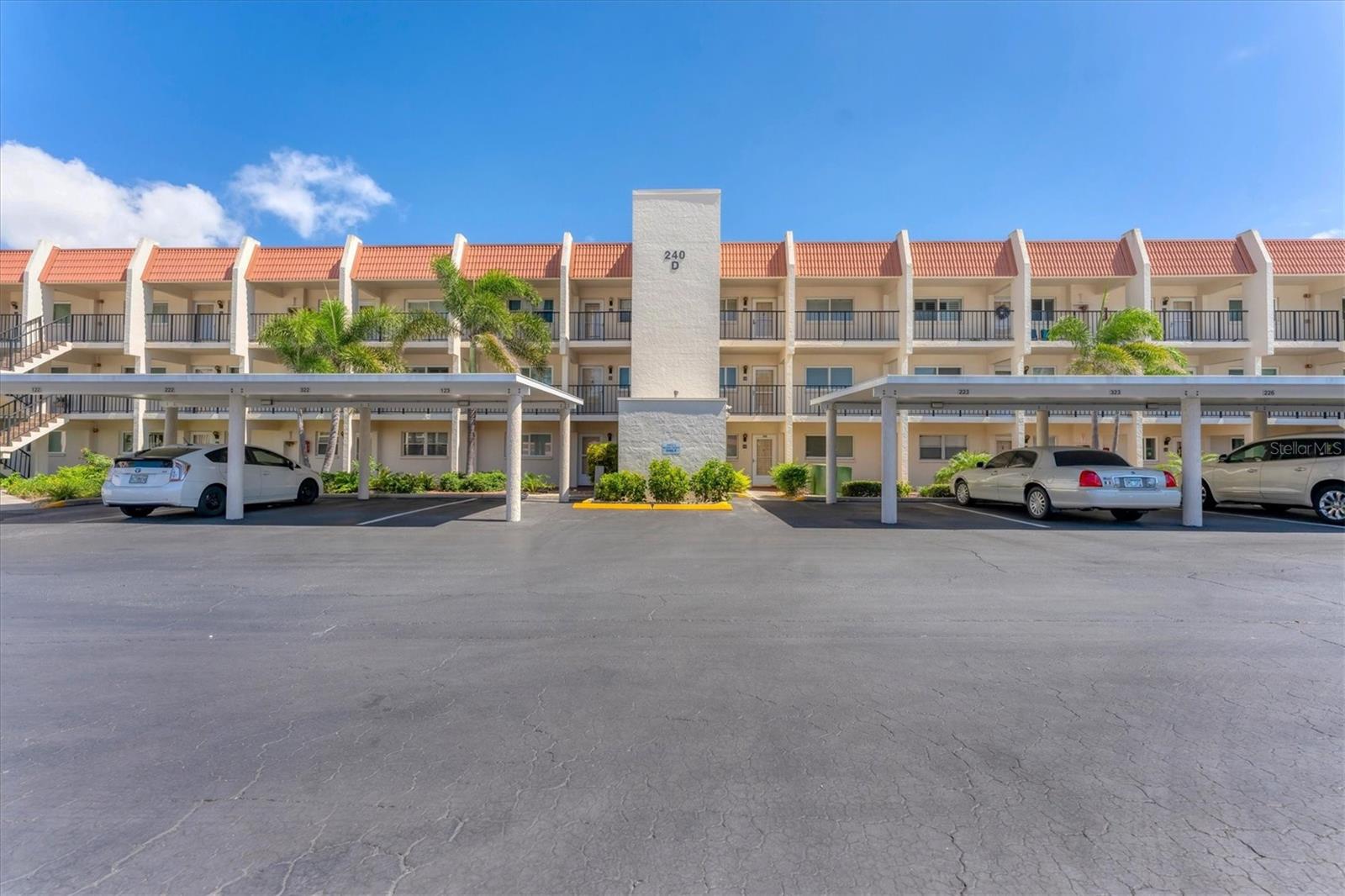 Image 8 of 84 For 240 Santa Maria Street 224