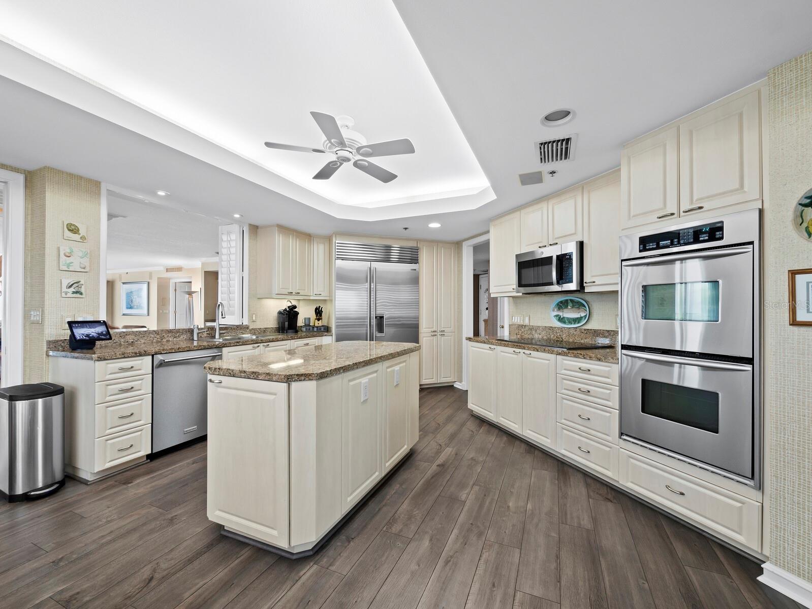 Image 12 of 74 For 2410 Harbourside Drive 151
