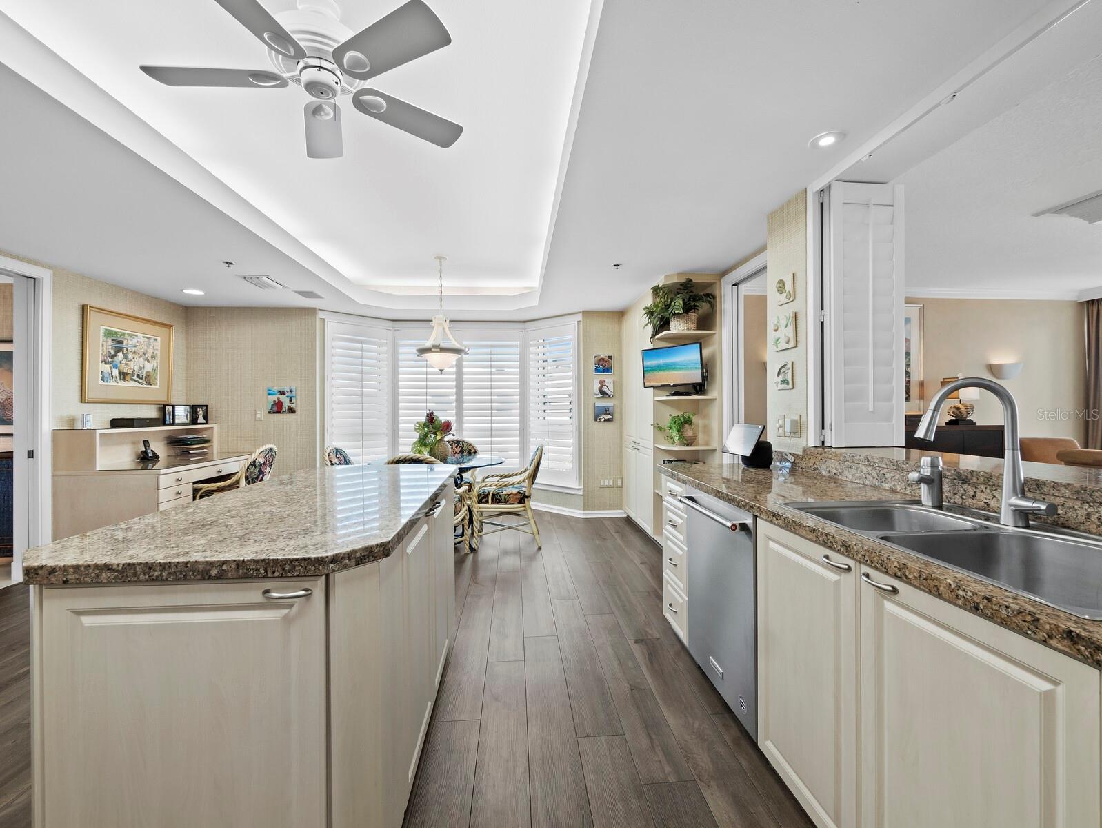 Image 13 of 74 For 2410 Harbourside Drive 151