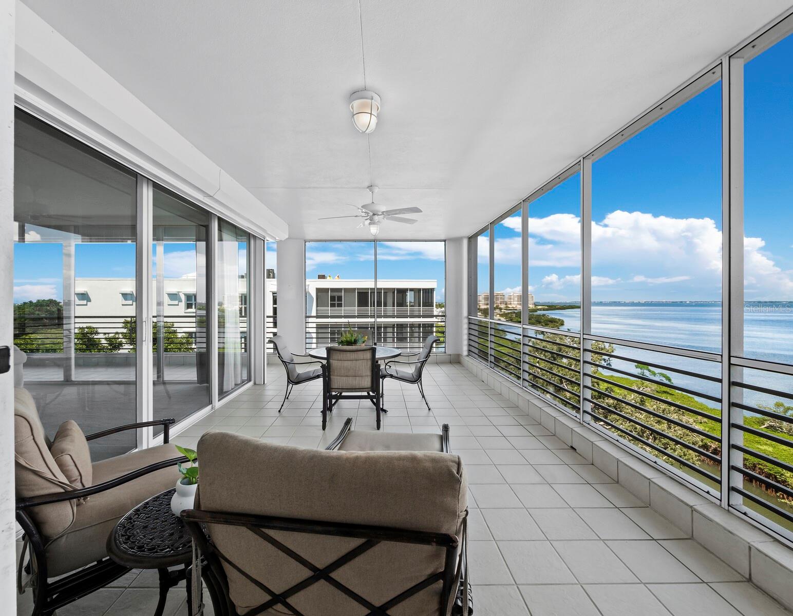 Image 25 of 74 For 2410 Harbourside Drive 151