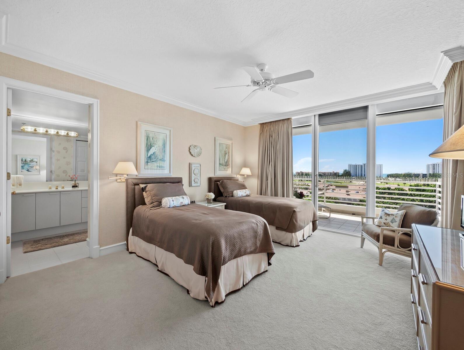 Image 31 of 74 For 2410 Harbourside Drive 151