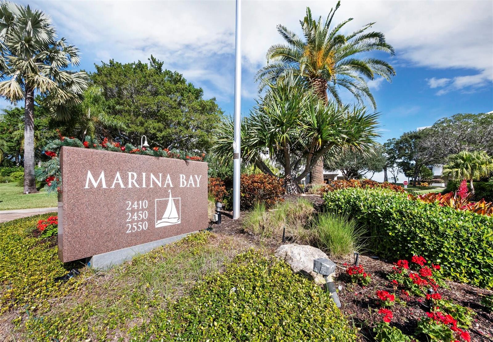 Image 44 of 74 For 2410 Harbourside Drive 151