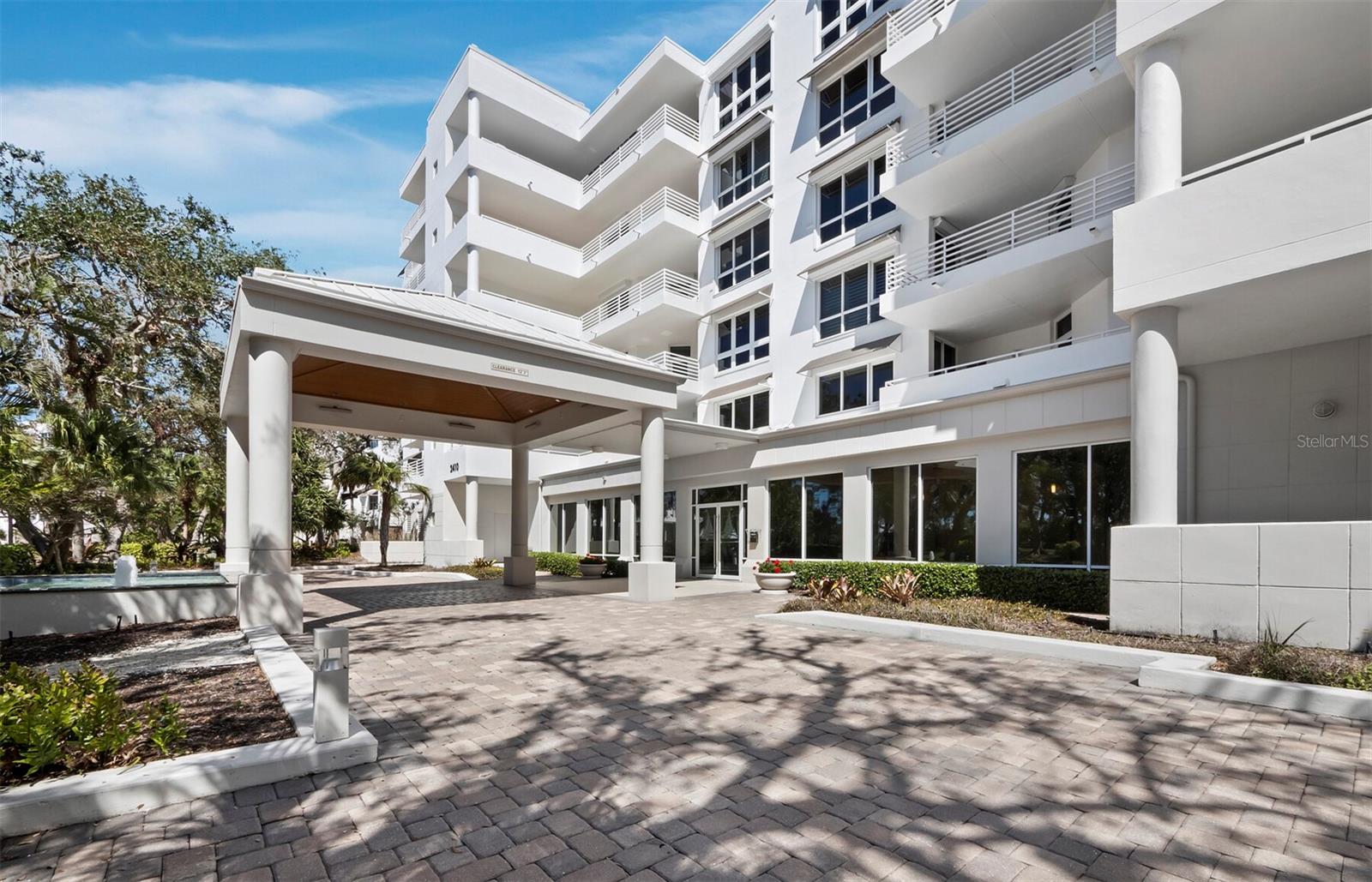 Image 45 of 74 For 2410 Harbourside Drive 151