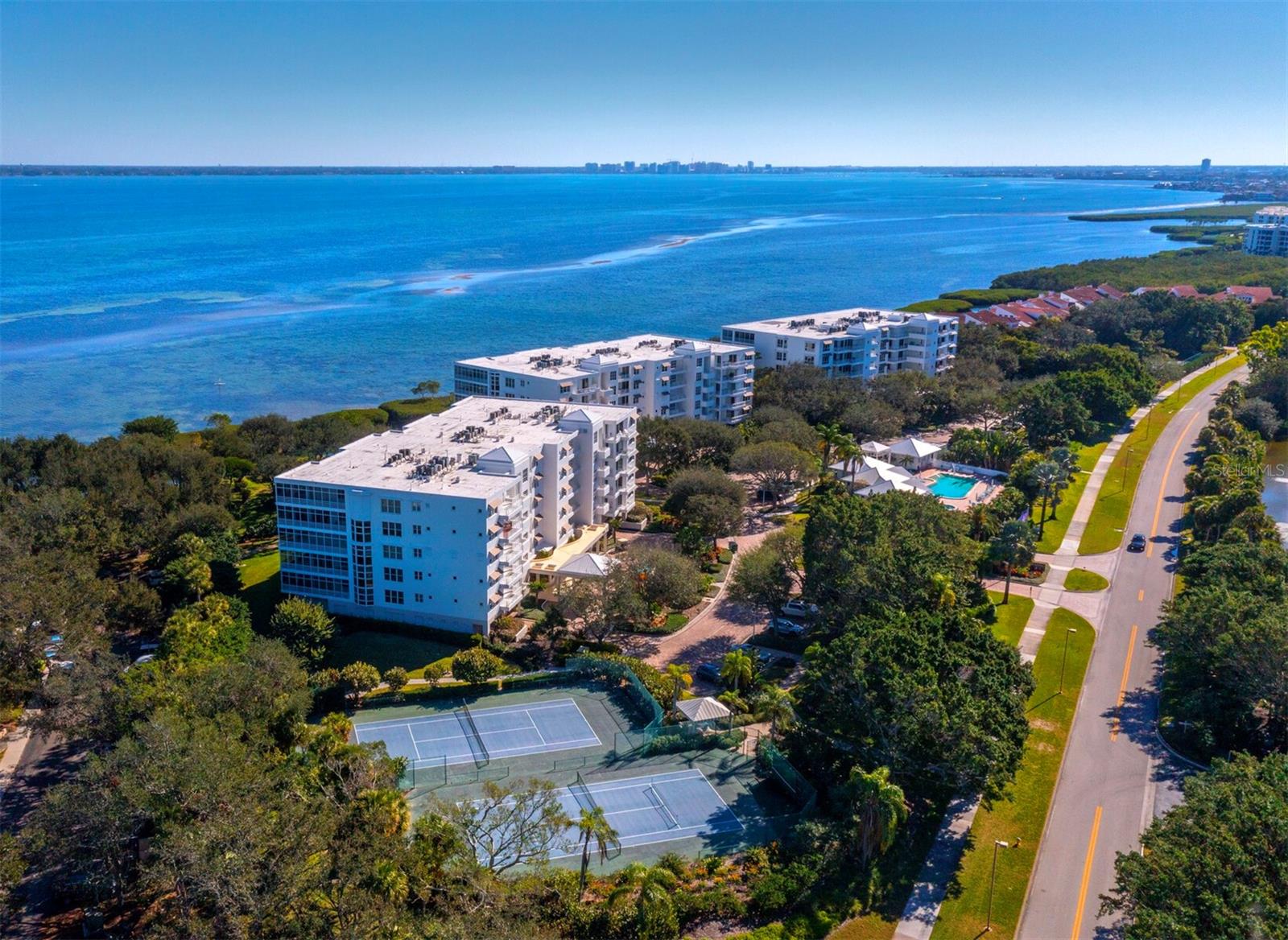 Image 49 of 74 For 2410 Harbourside Drive 151