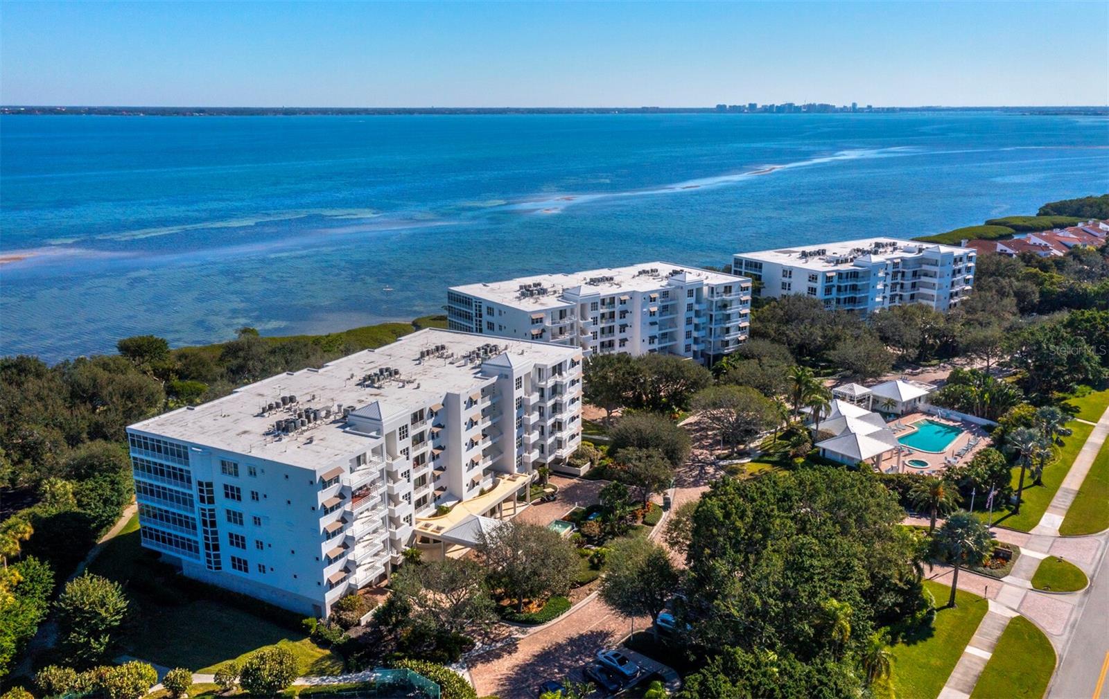 Image 50 of 74 For 2410 Harbourside Drive 151